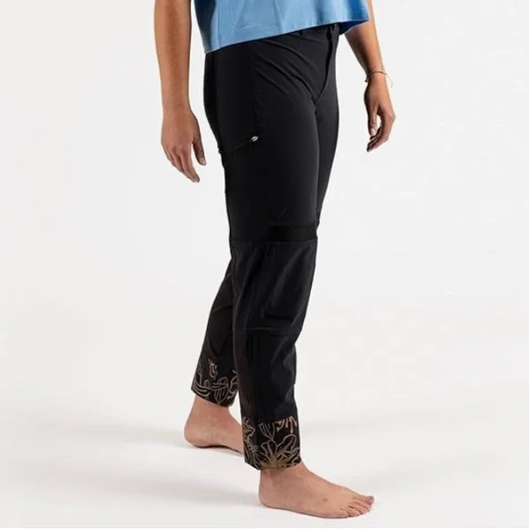 Wild Rye Freyah Mountain Bike MTB Performance Pant Navy Blue Floral Lily 6 - Picture 1 of 9